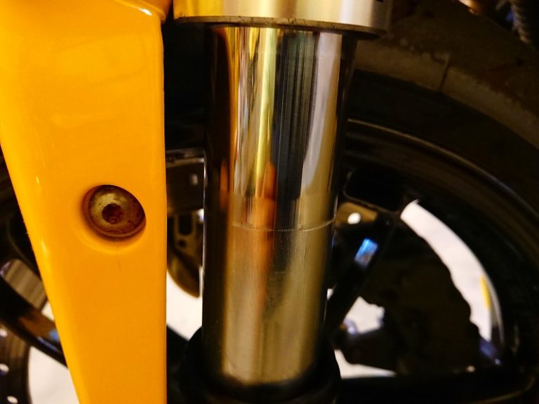 【シリコンスプレーシリコングリス】フロントフォークオイル漏れ防止メンテナンス okoblo